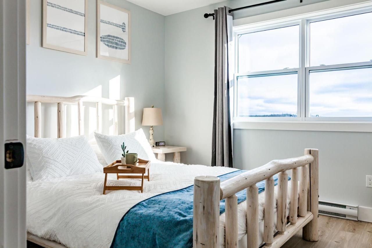 New English Point Oceanfront Living With Hot Tub Apartamento Head of Jeddore Exterior foto